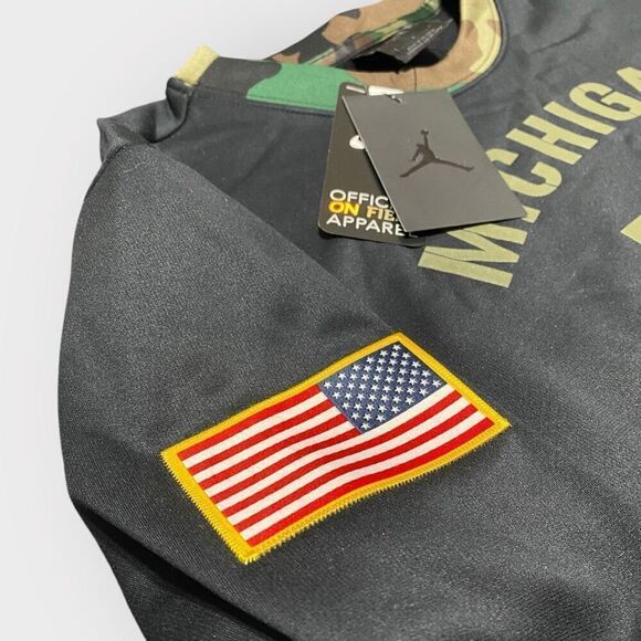 Nike Jordan Michigan Wolverines Salute To Service Sweatshirt DD4308-010 size L - Picture 4 of 9